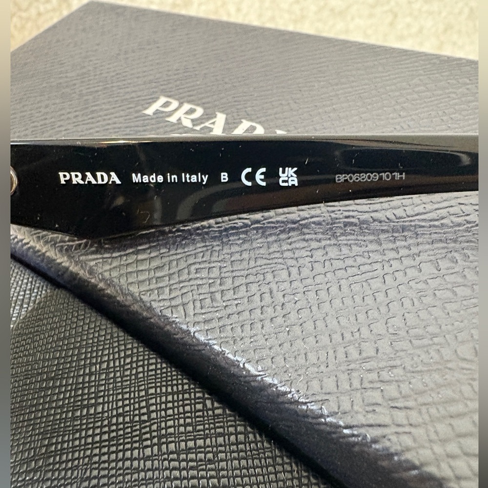 Prada Symbole sunglasses (Reposhing) - Picture 5 of 9